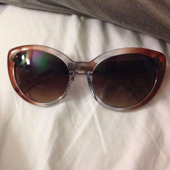 GUESS Sunglasses