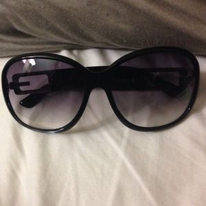 GUESS Sunglasses