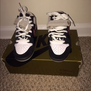 Nike Dunk Mid Premium