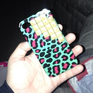 Cheetah stud iPhone 4/4s case