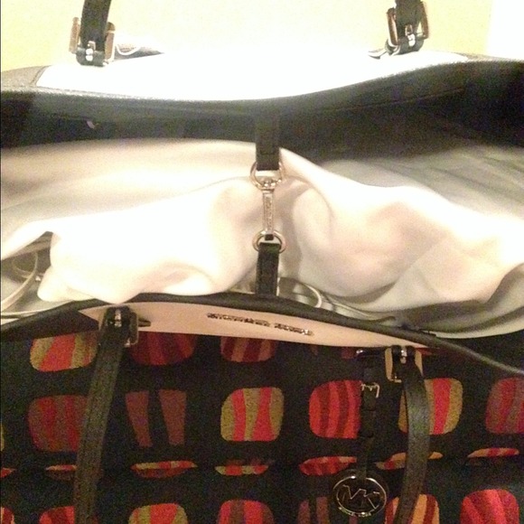 SOLD ❌ - Picture 2 of 3