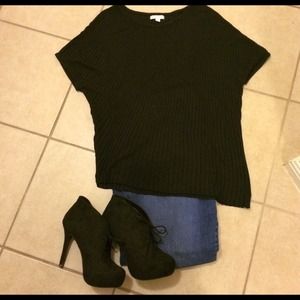 New York & Co. - short sleeve asymmetrical top