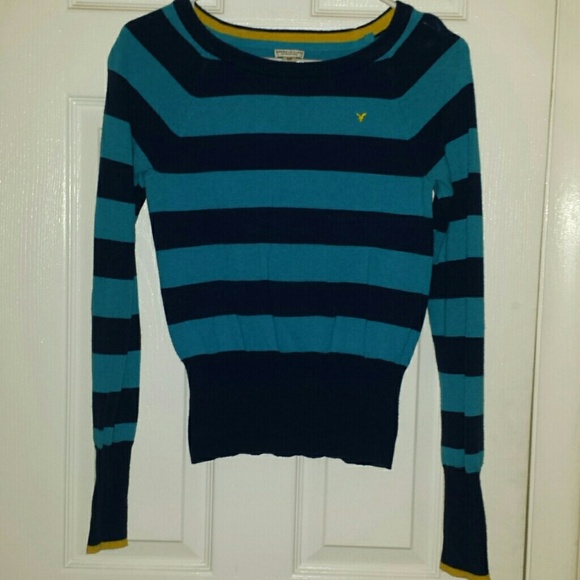 AE American Eagle Outfitters sweater