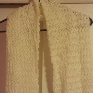 Cream yarn scarf