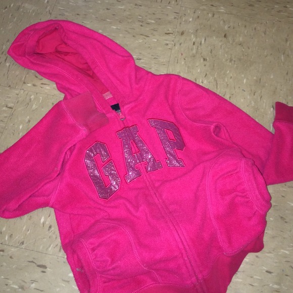 gap sweater