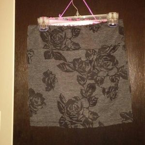 Flower print Mini Skirt & Sequin Scarf