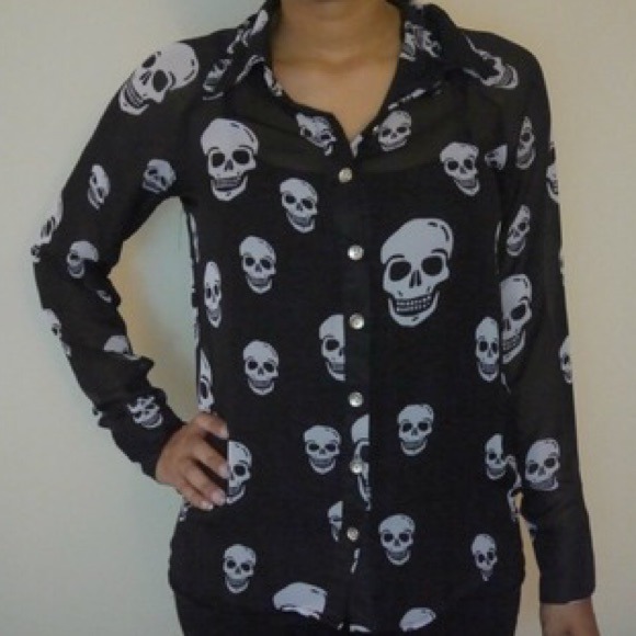 Sheer skull print collared blouse