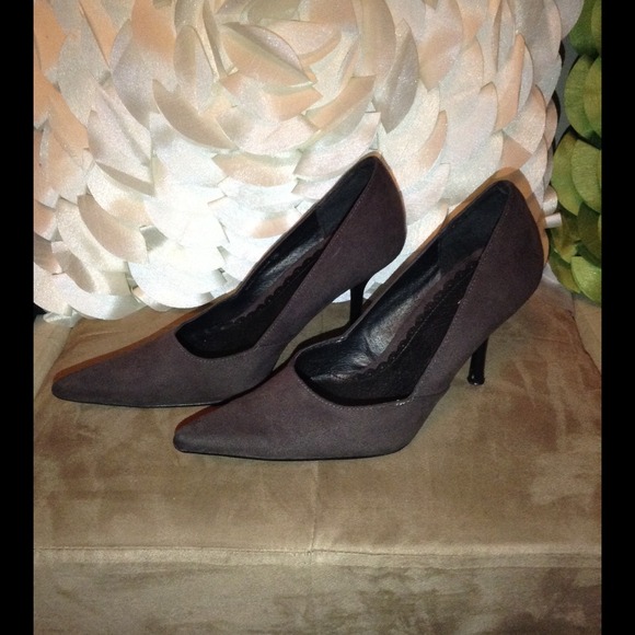 ❣❣Gray microsuede heels - Picture 3 of 4