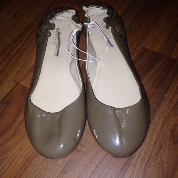 Flats - Picture 4 of 4