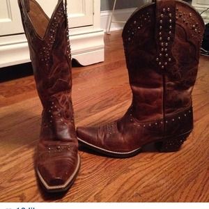 Ariat cowgirl boots