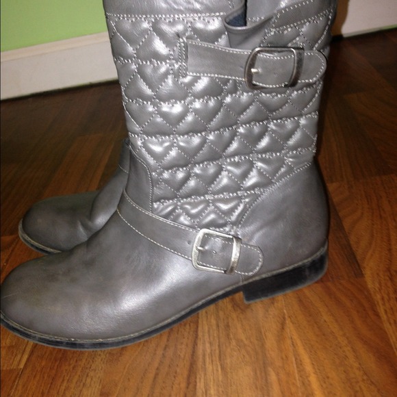 Boots - Picture 2 of 3
