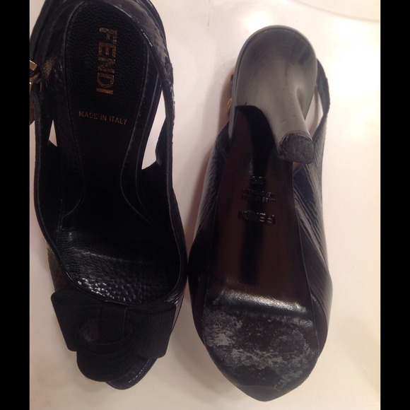 FENDI High Wedge Heels Sandals Black Textile Platform Pumps  Fendi navy and black platform.