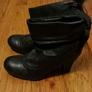 High-Heeled Black Faux Leather Booties HOT KISS