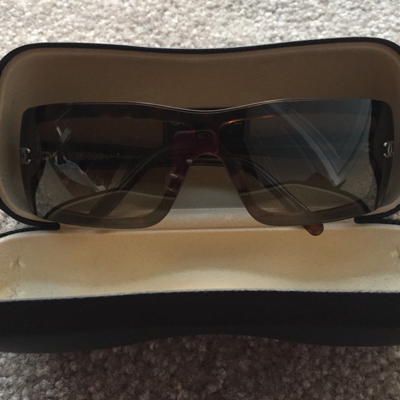 Authentic CHANEL SUNGLASSES!!