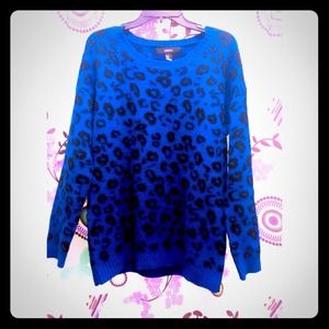 Oversized cozy blue leopard sweater