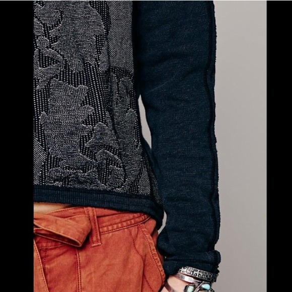 💜Bundled Free People Fleur De Lis Sweater - Picture 4 of 4