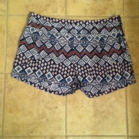 High Wasted Fabric Tribal Shorts!