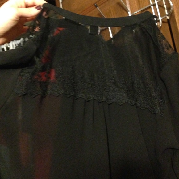 Sheer and lace button up - Picture 2 of 3