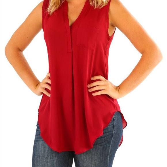 Adorable burgundy high-low top (NWOT) never worn!