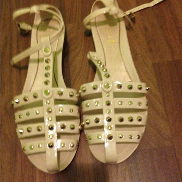 Studded shoes