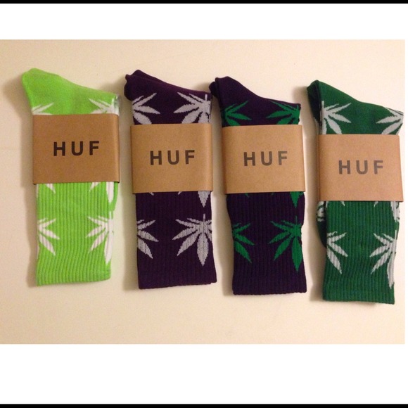 4 pairs of HUF socks