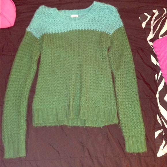 Green and Blue Knit Oversized Sweater