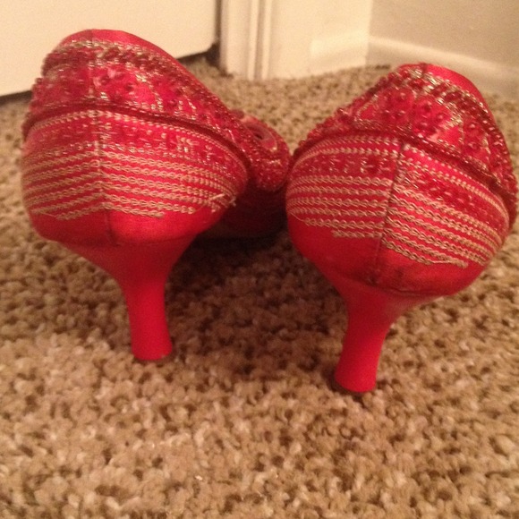 The red shoes - Picture 2 of 4