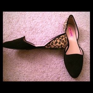 Betsey johnson flats
