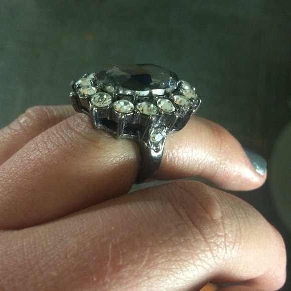 Forever 21 Statement Ring - Picture 2 of 2