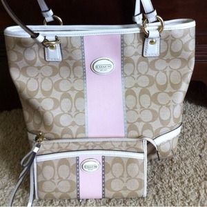 Limited edition coach heritage purse and wallet