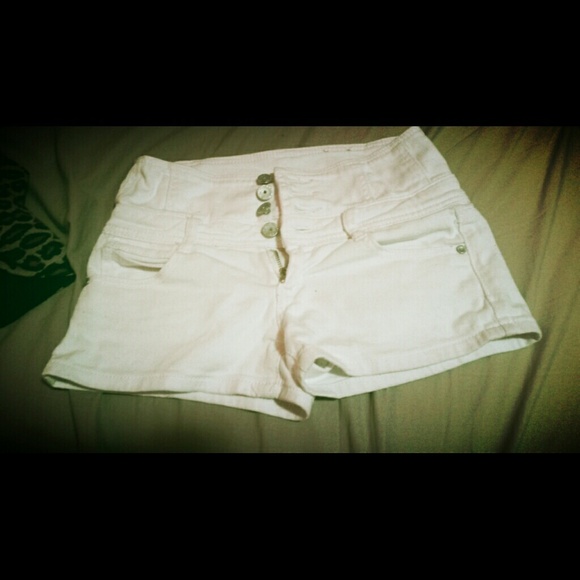 Size 3 Almost Famous high waisted shorts