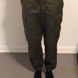 Green cargo pants