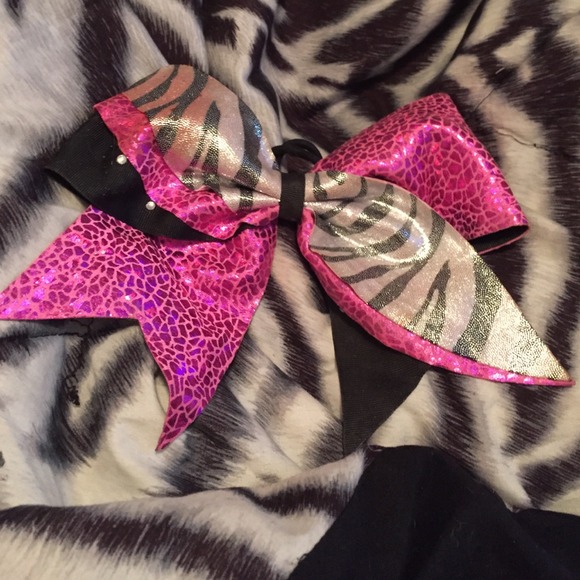 cheer bow