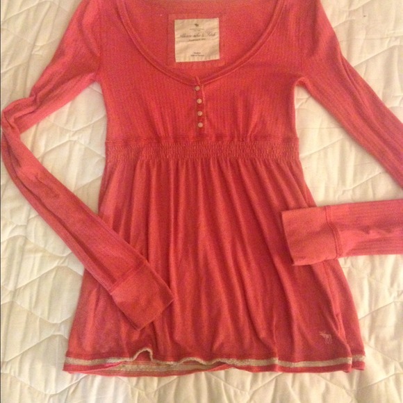 Abercrombie & Fitch Coral Top