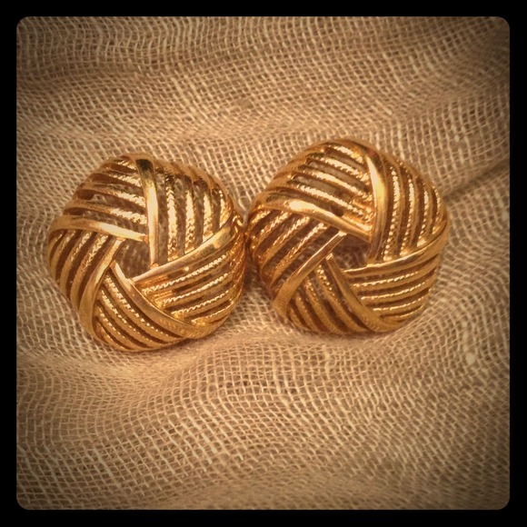 Vintage gold pentagon earrings