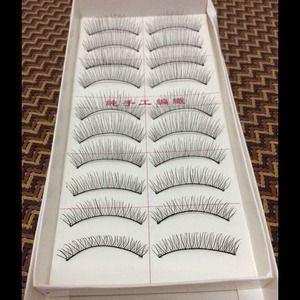 Eyelashes including ten pairs and a clip