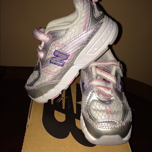 Toddler Girls Pink & Grey New Balance Sneakers 7W