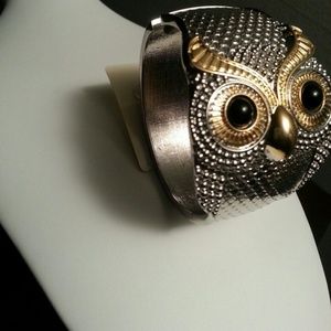 Unique bangle