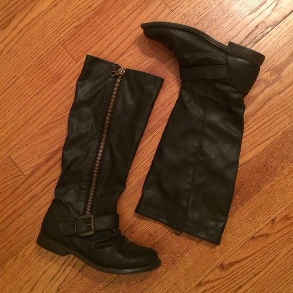 Just-Under-The-Knee, Tall Black Boots