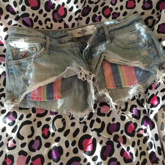 super cute hollister short shorts!