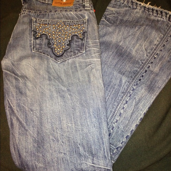 Ripped jeans size 27