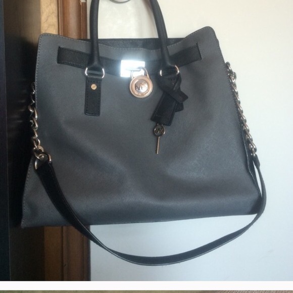 ☑️MICHAEL KORS☑️ Stunning black/gray & silver! - Picture 3 of 4