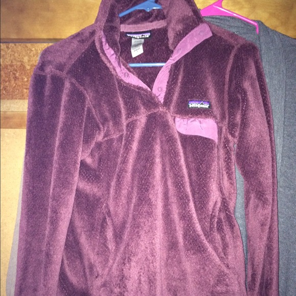 Burgundy Patagonia retool pullover