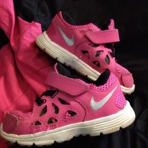 Girls Nike Sneakers