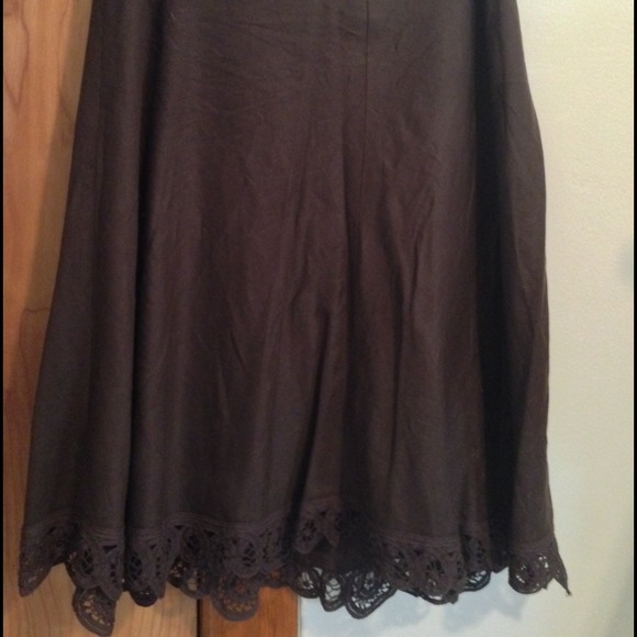Size 10 100% Linen skirt from Old Navy.