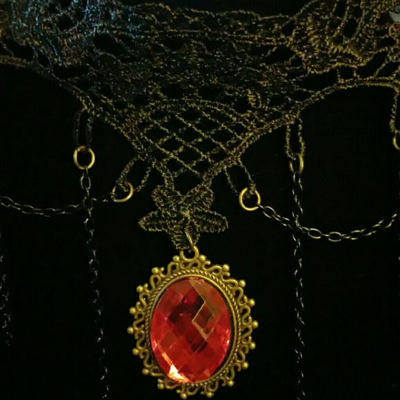 Hand Made  choker buy one get on for 5.oo - Picture 1 of 3