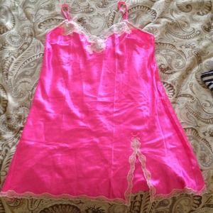 NWT PINK VICTORIA'S SECRET SILK AND LACE NIGHTIE