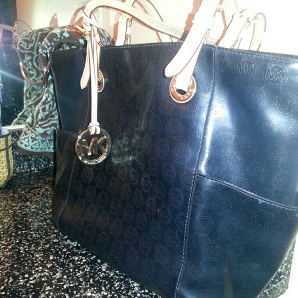 Auth Michael kors black purse
