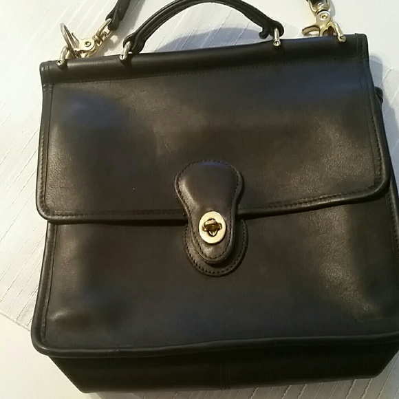 COACH WILLIS LEATHER HANDBAG.💼👛👜 - Picture 2 of 11