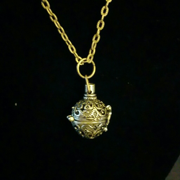 Antique glow necklace